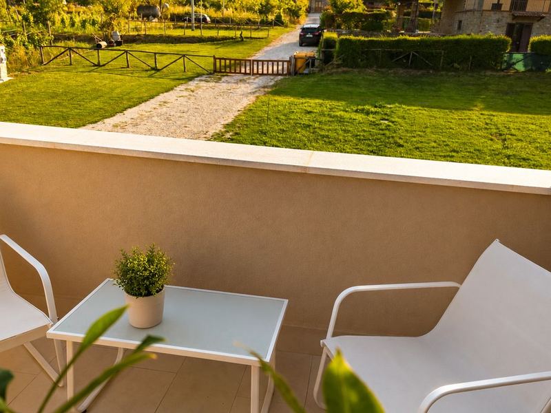 Terrazzino affacciato sul giardino